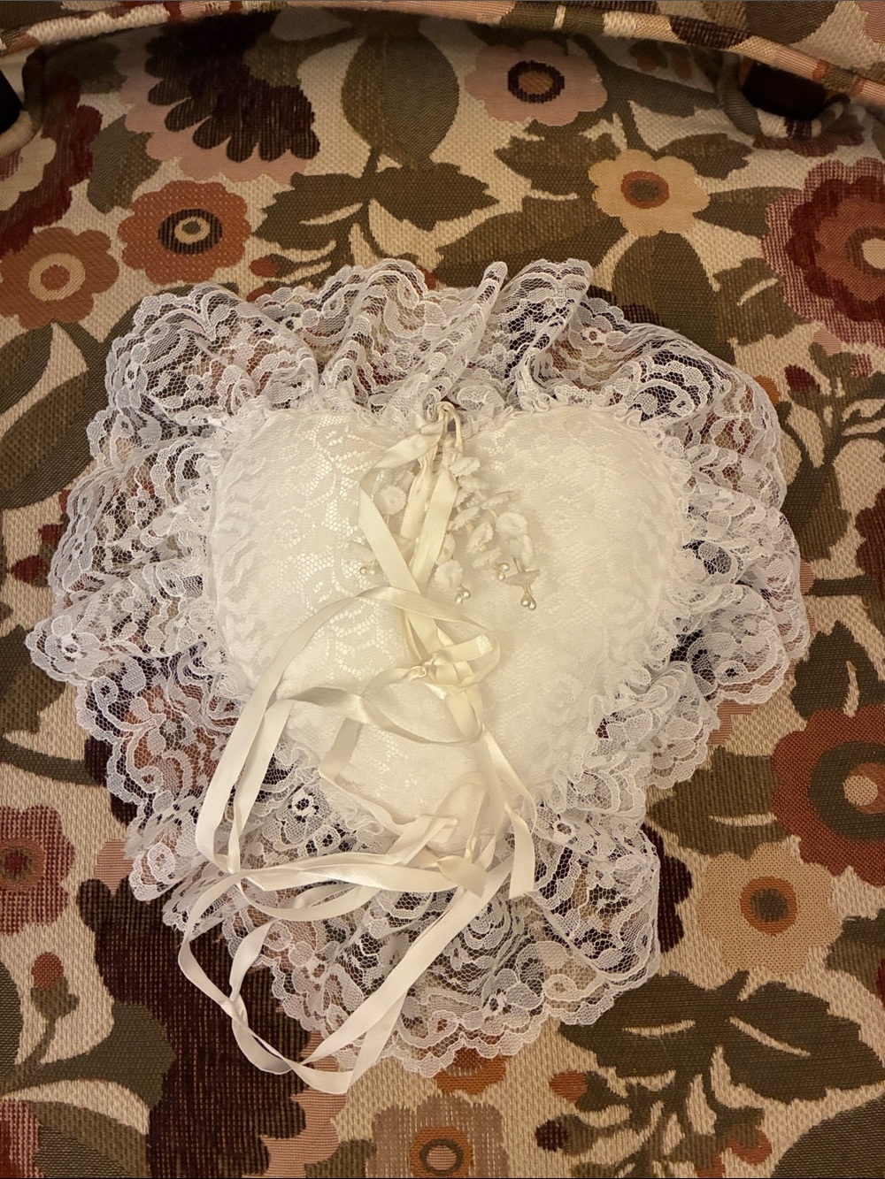 White Lace Heart shape ring pillow